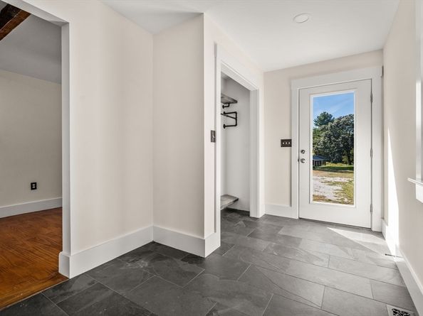 1011 Edmands Rd, Framingham MA 01701