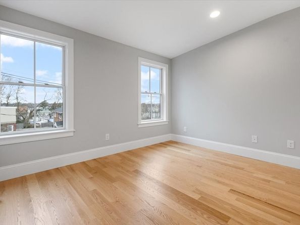 30 Dighton 3, Boston MA 02135