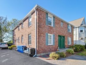 24 Gill Rd 4, Waltham MA 02453