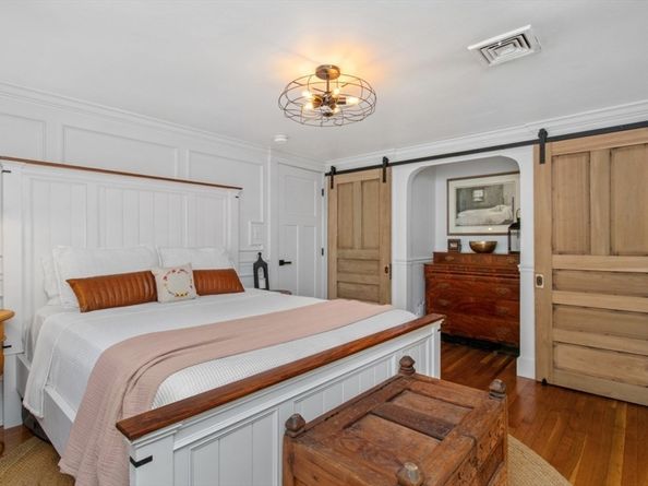 24 Gill Rd 4, Waltham MA 02453