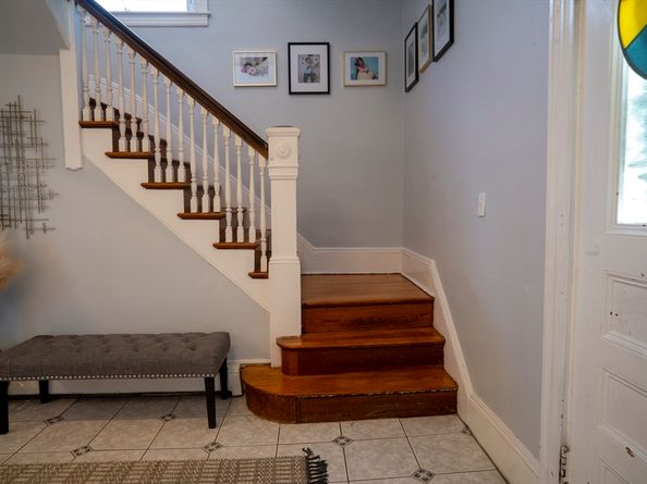20 Lexington St, Lynn MA 01902