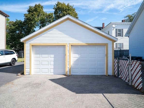 20 Lexington St, Lynn MA 01902