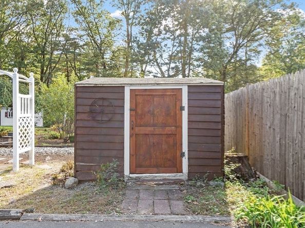 37 Porter Street, Billerica MA 01821