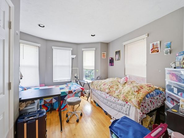 4 Fort Ave 2, Boston MA 02119