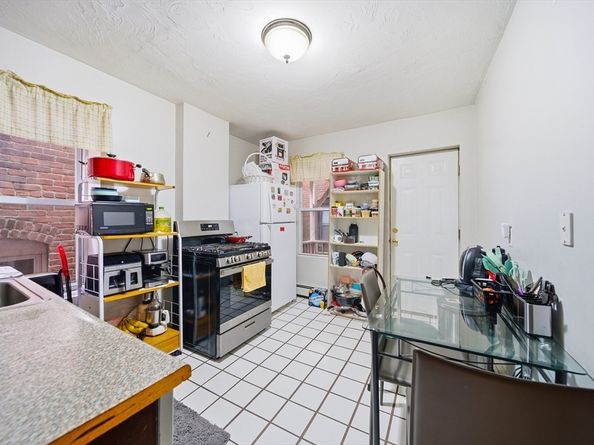4 Fort Ave 2, Boston MA 02119