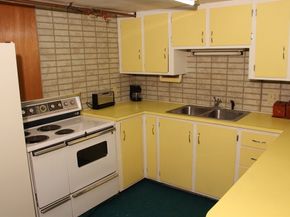 4 Thomas Hill Rd, Millbury MA 01527