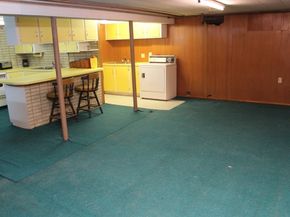 4 Thomas Hill Rd, Millbury MA 01527
