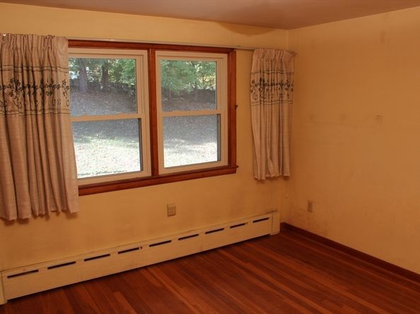 4 Thomas Hill Rd, Millbury MA 01527