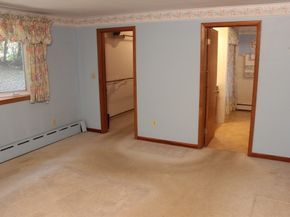 4 Thomas Hill Rd, Millbury MA 01527