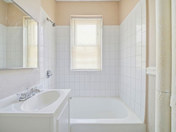 131 Park Dr 29, Boston MA 02215
