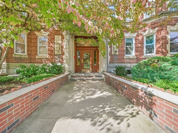 131 Park Dr 29, Boston MA 02215