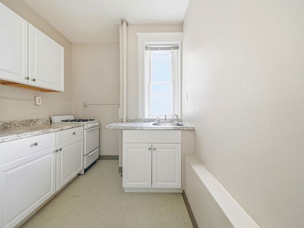 131 Park Dr 29, Boston MA 02215
