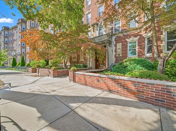 131 Park Dr 29, Boston MA 02215