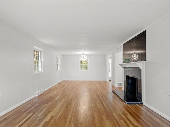 495 Johnson Street, North Andover MA 01845