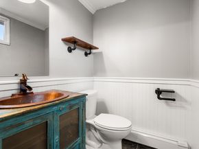 74 Fairview Ave, Peabody MA 01960