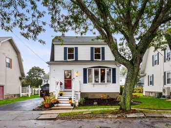 74 Fairview Ave