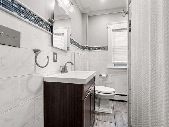 74 Fairview Ave, Peabody MA 01960