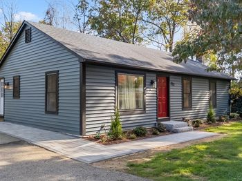 89 River Rd