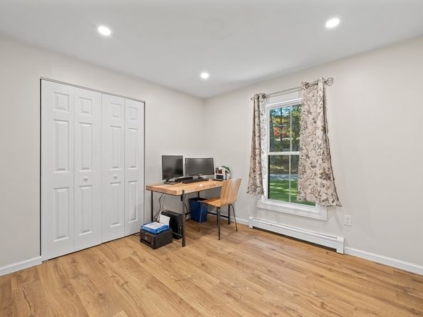 89 River Rd, Sturbridge MA 01566