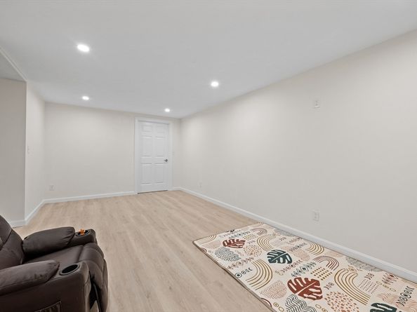89 River Rd, Sturbridge MA 01566