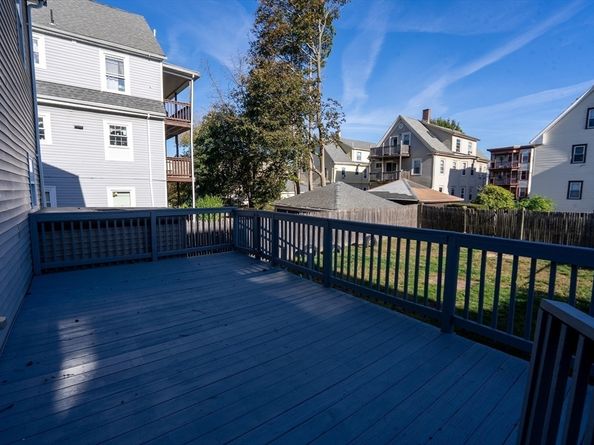 185 Hamilton Ave, Lynn MA 01902