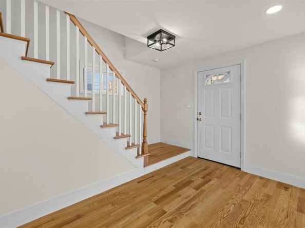 82 Elwell St, Malden MA 02148