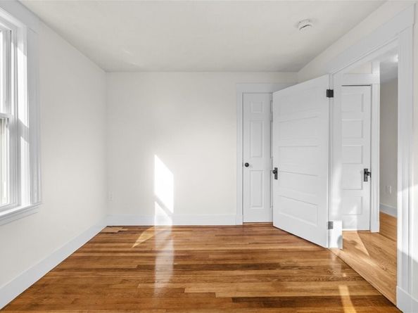 82 Elwell St, Malden MA 02148