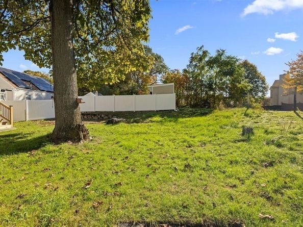 82 Elwell St, Malden MA 02148