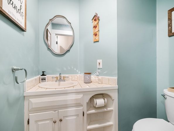 4 Lincoln St, Lunenburg MA 01462