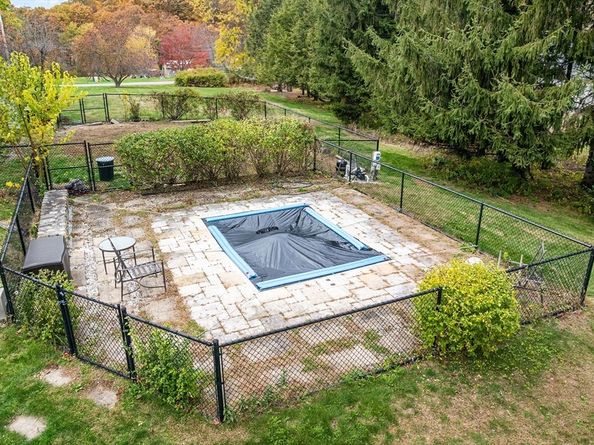 4 Lincoln St, Lunenburg MA 01462