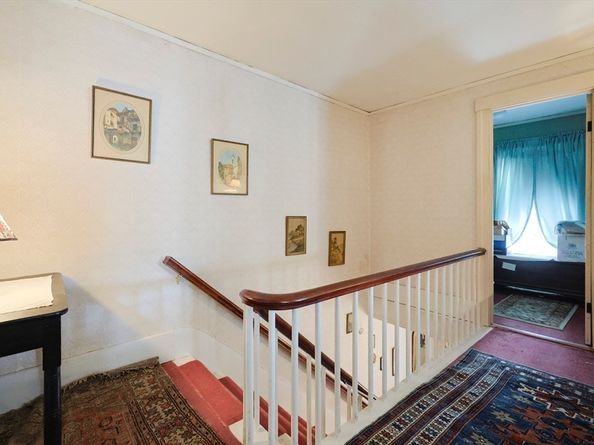 38 W Main St, Millbury MA 01527