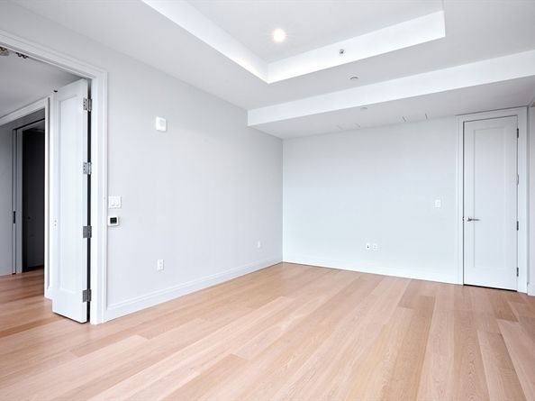 133 Seaport Blvd PH2A, Boston MA 02210