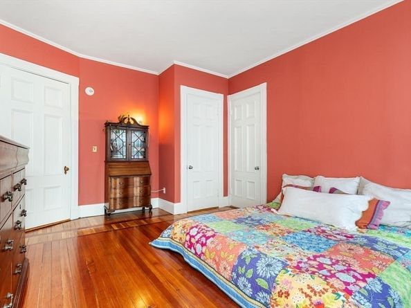 72 Cypress St 1, Brookline MA 02445