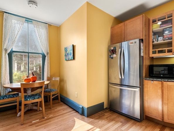 72 Cypress St 1, Brookline MA 02445