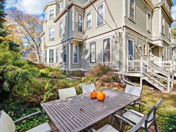 72 Cypress St 1, Brookline MA 02445