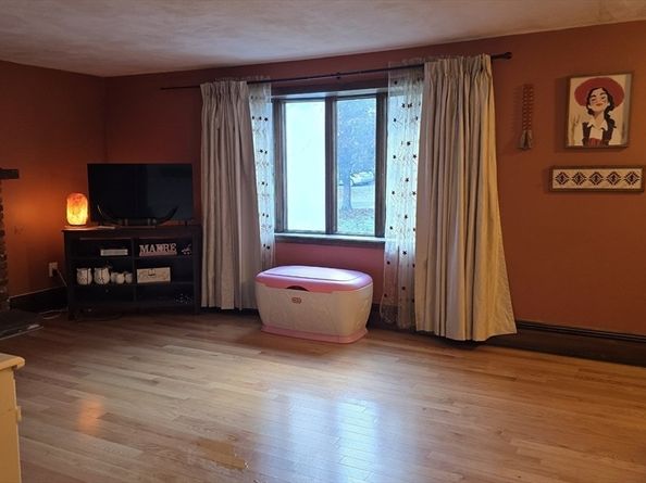 64 Village St, Millis MA 02054