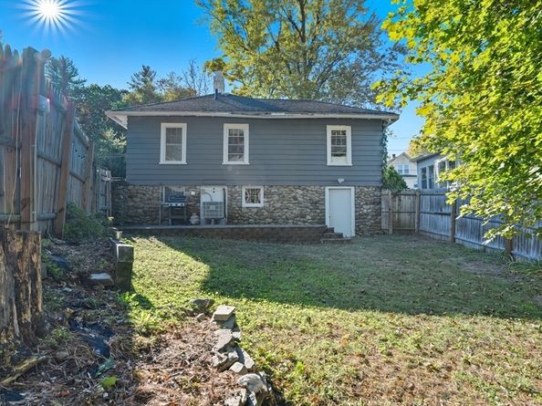 3 Jenkins St, Worcester MA 01602