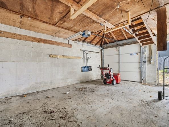 3 Jenkins St, Worcester MA 01602