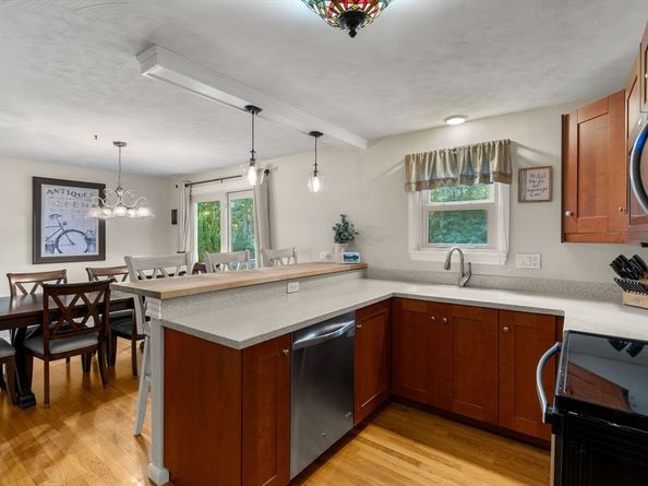47 Chapel St, Holden MA 01520