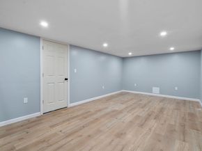 47 Chapel St, Holden MA 01520