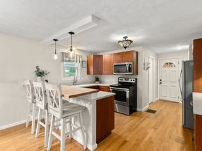 47 Chapel St, Holden MA 01520