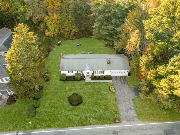 47 Chapel St, Holden MA 01520