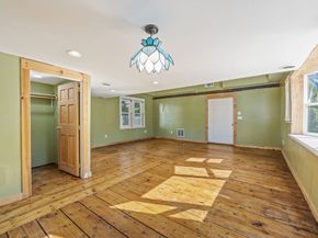 63 Cedarhill Rd, Holbrook MA 02343