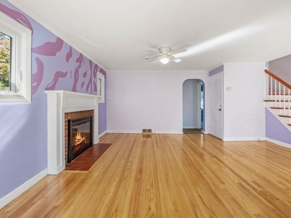 63 Cedarhill Rd, Holbrook MA 02343