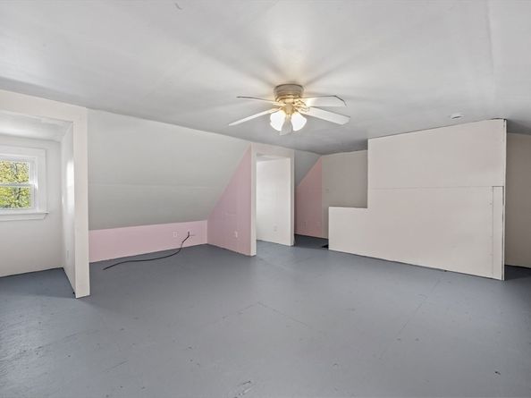 63 Cedarhill Rd, Holbrook MA 02343