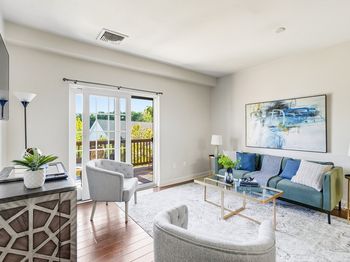 501 Commerce