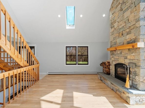 84 Murray Road, Ashburnham MA 01430