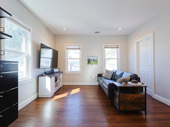 112 Roslindale Ave 2, Boston MA 02131
