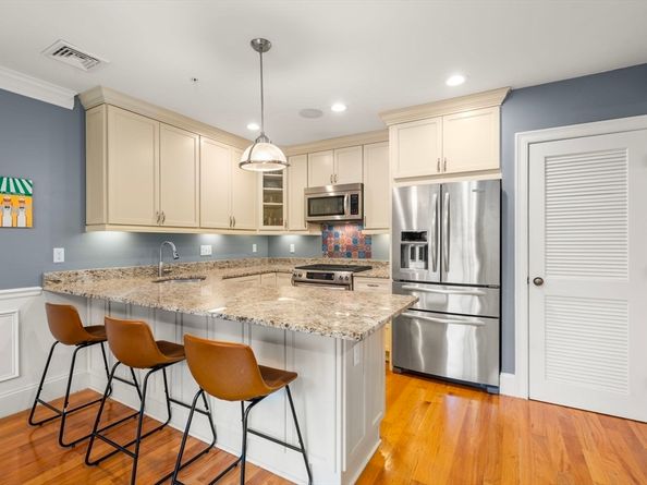 110 Park Street 3, Boston MA 02132