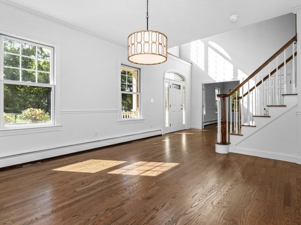 1 Settlers Dr, Lakeville MA 02347